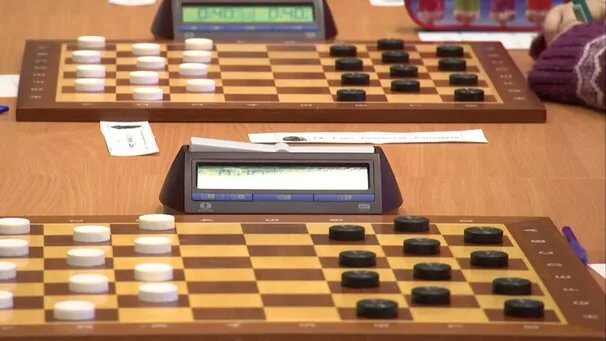 Игорь Михальченко и Вера Хващинская победили на Чемпионате Беларуси по шашкам-64