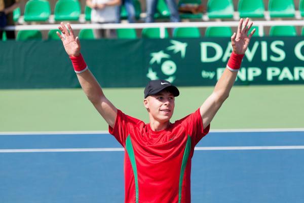 Теннис. ATP (АТП). Белорусский теннисист Илья Ивашко уверенно разобрался с австрийцем Юрием Родионовым в Эккентале