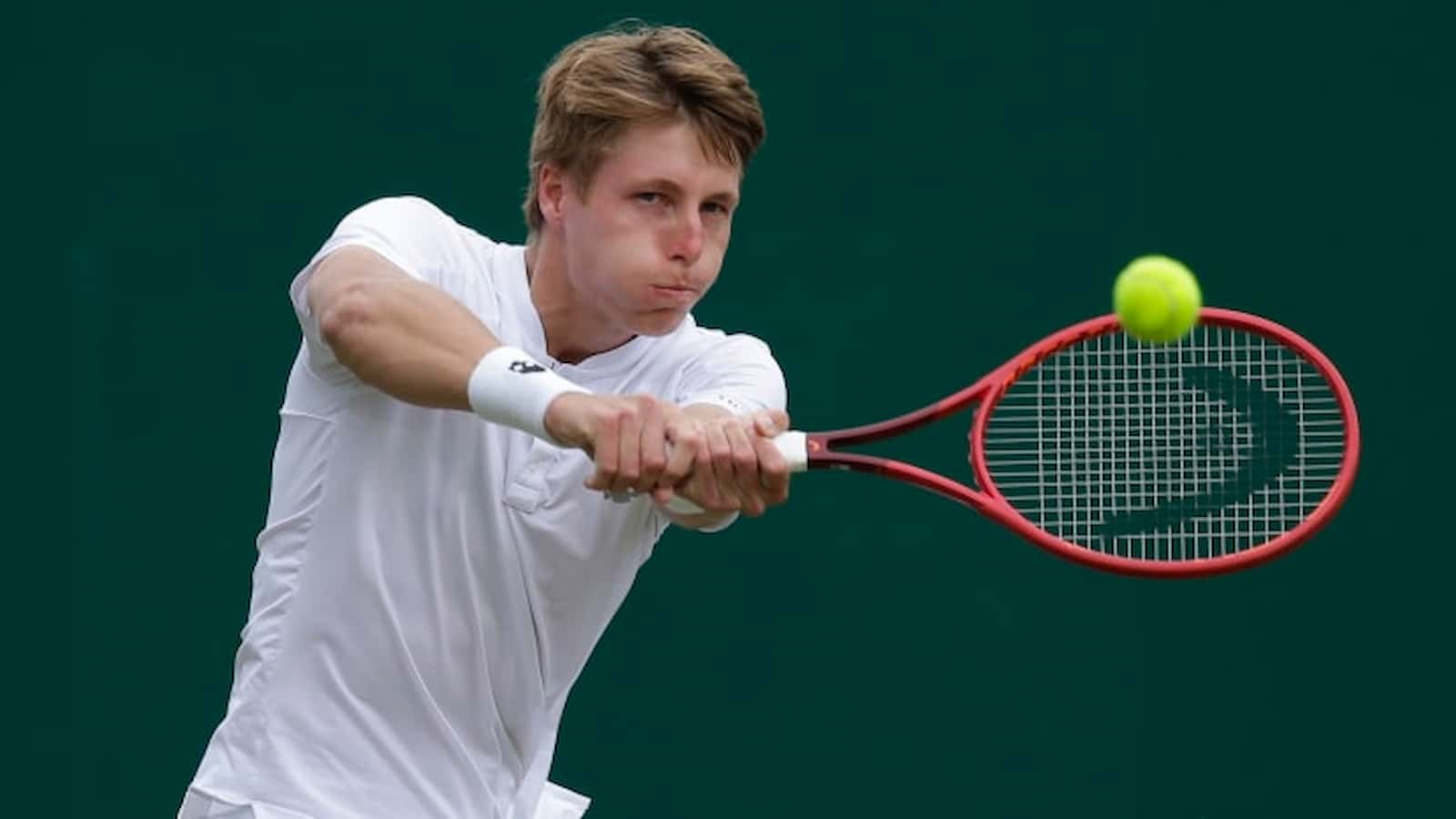 Теннис. ATP. Илья Ивашко вышел во 2-й круг турнира в Роттердаме