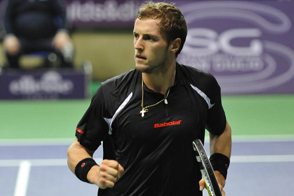 Теннис. ATP. Владимир Игнатик вышел в 1/8 финала турнира в Шарм-эль-Шейхе 